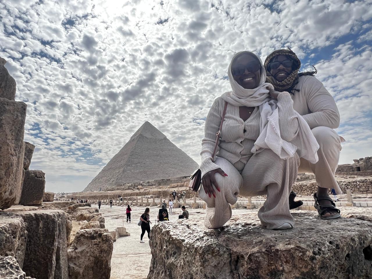 Cairo Layover Tours to Giza Pyramids , Sphinx  & local Bazzar from Cairo or sphinx Airport
