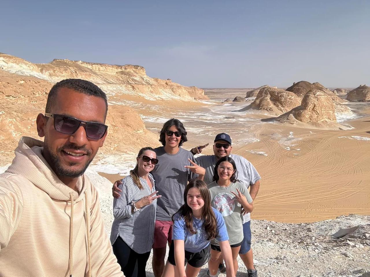 Overnight Safari Oasis Tours at White and Black Desert